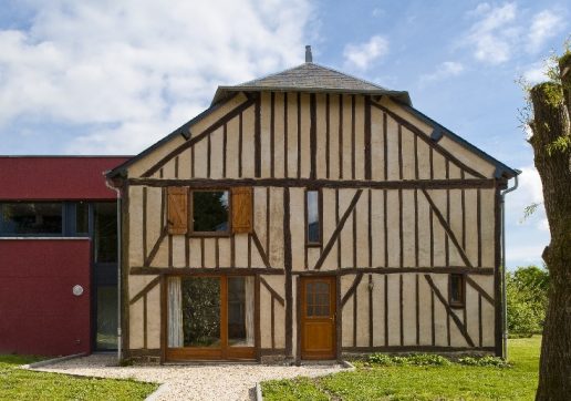 extension moderne sur maison ancienne