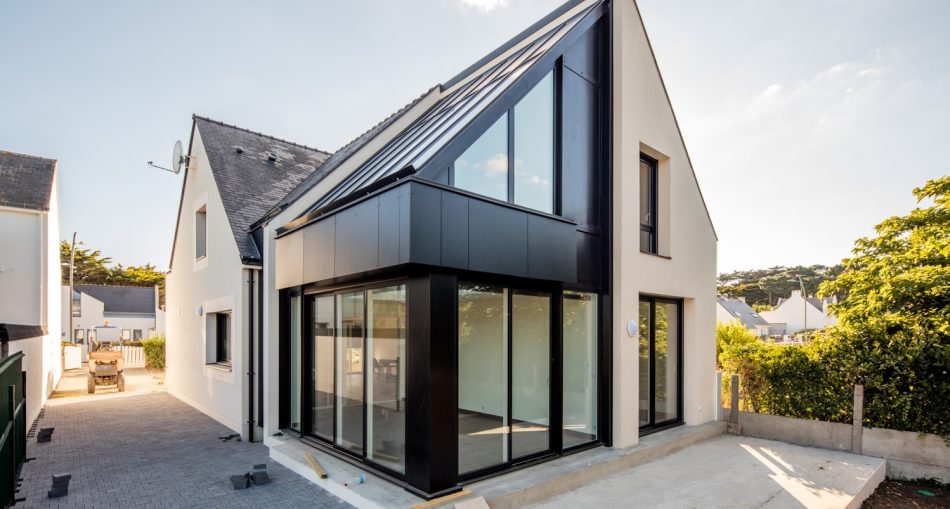 Extension avec toiture en zinc